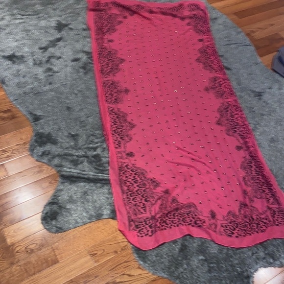 Vintage printed stone  embellished light weight oversized scarf - Picture 3 of 11